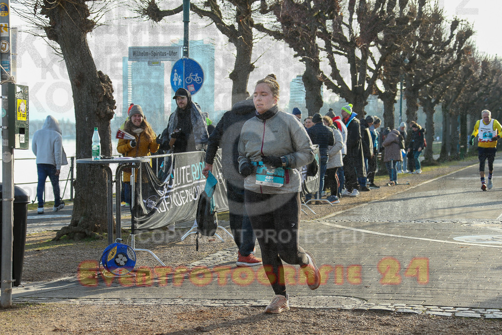 241231_1228_EX1_5268 | Sportfotografie im Rhein-Sieg Kreis, Köln, Bonn, NRW, Rheinland Pfalz, Hessen, etc. Unser Tätigkeitsfeld umfasst den Laufsport vom Volkslauf über den Marathon, Duathlon, Triathon bis zum Ultralauf wie Kölnpfad Ultra oder Schindertrail.