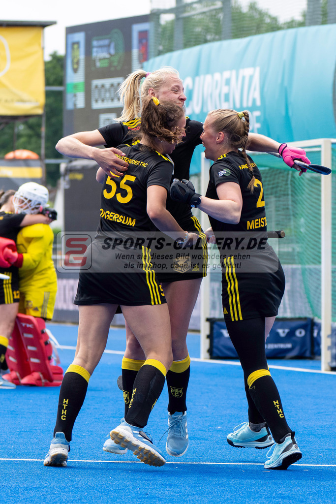 Final4_20250601-1203-HK108364 | Krefeld, Deutschland, 01.06.2025:  Feldhockey Final4 2025 – „Deutsche Feldhockey-Meisterschaften 2025“ Harvestehuder HTC - Düsseldorfer HC (Finale Damen) im Gerd-Wellen-Hockeyanlage am 01.06.2025 in Krefeld, Deutschland. (Foto von Kramhöller/Fehrmann/Kaste)Krefeld, Germany, 01.06.2025: Feldhockey Final4 2025 – „Deutsche Feldhockey-Meisterschaften 2025“ Harvestehuder HTC - Düsseldorfer HC (Finale Damen) in Gerd-Wellen-Hockeyanlage at 01.06.2025 in Krefeld, Deutschland. (Foto from Kramhöller/Fehrmann/Kaste)