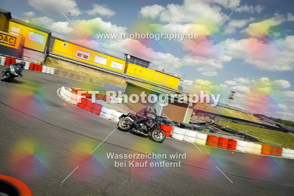 OBK_Mai_Volker_Adam-10898 | Hier findet Ihr Bilder von Touristenfahrten auf der Nürburgring Nordschleife oder von anderen Veranstaltungen die ich besucht habe. Viel Spass beim Durch Schauen 