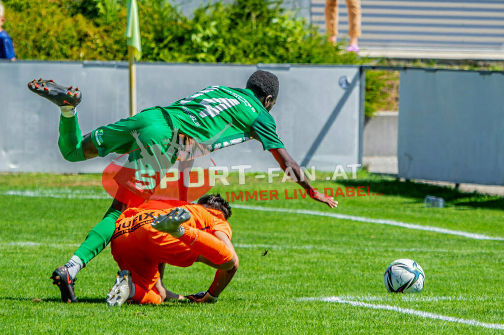 ASV Klagenfurt - Donau Klagenfurt | Boyo Jarjue (SV Donau Klagenfurt #14) Vladimir Kajkut (ASV Klagenfurt #1) ; ASV Klagenfurt - Donau Klagenfurt am 31.07.2022 in Klagenfurt
(ASV Platz Annabichl), AUSTRIA, (Photo by Ernst Krawagner sport-fan.at) - Realisiert mit Pictrs.com