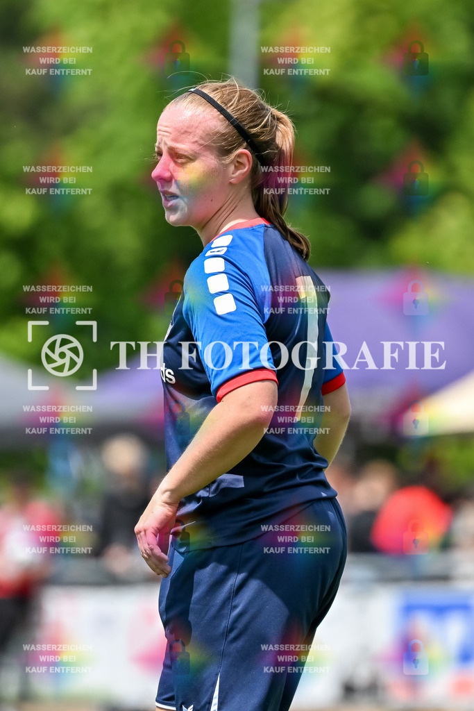 GER, FC Hauingen - SV Waldhaus, Frauen-Fussball, Rothaus Bezirkpokal, Finale, Saison 2024/2025, 29.05.2025 | Nicole Eble (FC Hauingen, #07)GER, FC Hauingen - SV Waldhaus, Frauen-Fussball, Rothaus Bezirkpokal, Finale, Saison 2024/2025, 29.05.2025Foto: TH Fotografie/Thomas Hess