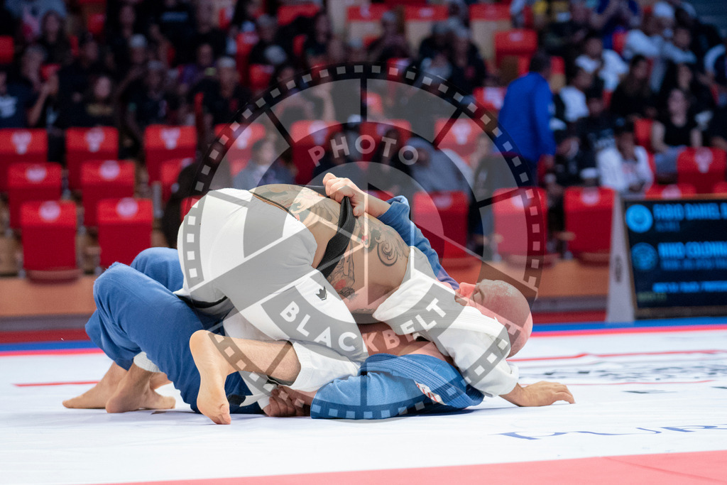 20231108PBB1603 | Fighters compete during the AJP World Professional Championship in the Mubadala Arena in Abu Dhabi, Arab United Emirates, on November 8, 2023.