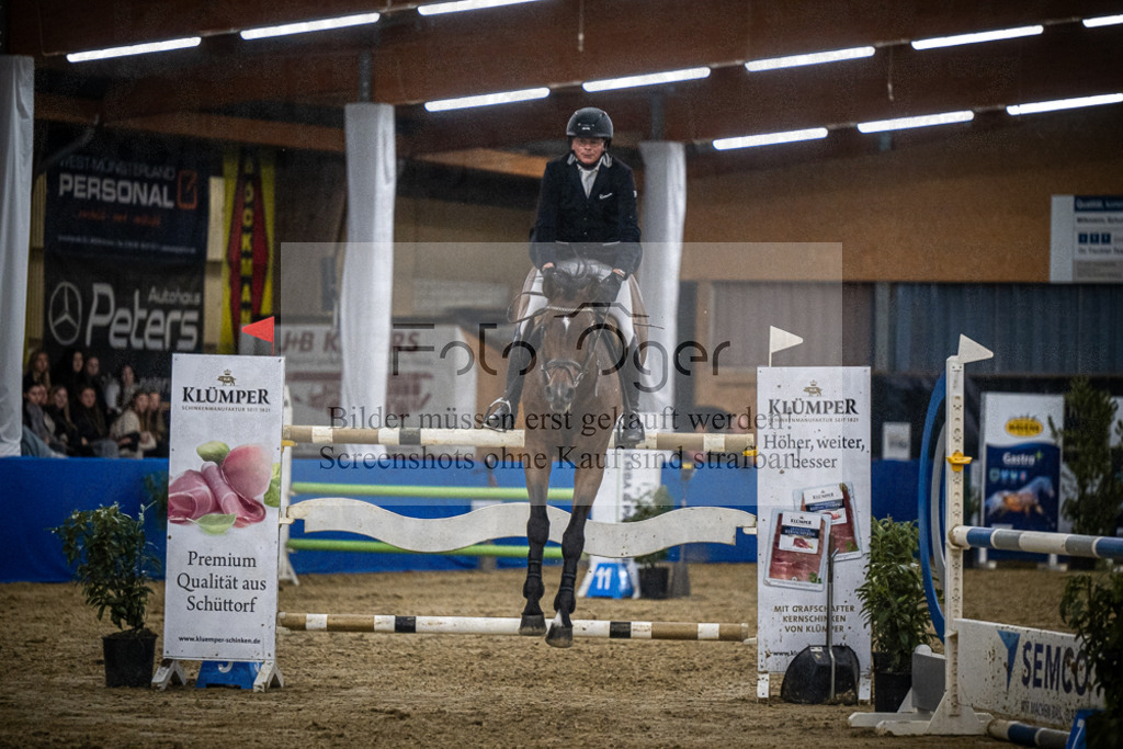 DOS_2206 | Entdecke hochwertige Reitturnierfotos von Foto Oger. Professionell, emotional und authentisch – jetzt Lieblingsmomente im Shop bestellen.Deutschlandweite Turnierfotografie. - Realisiert mit Pictrs.com