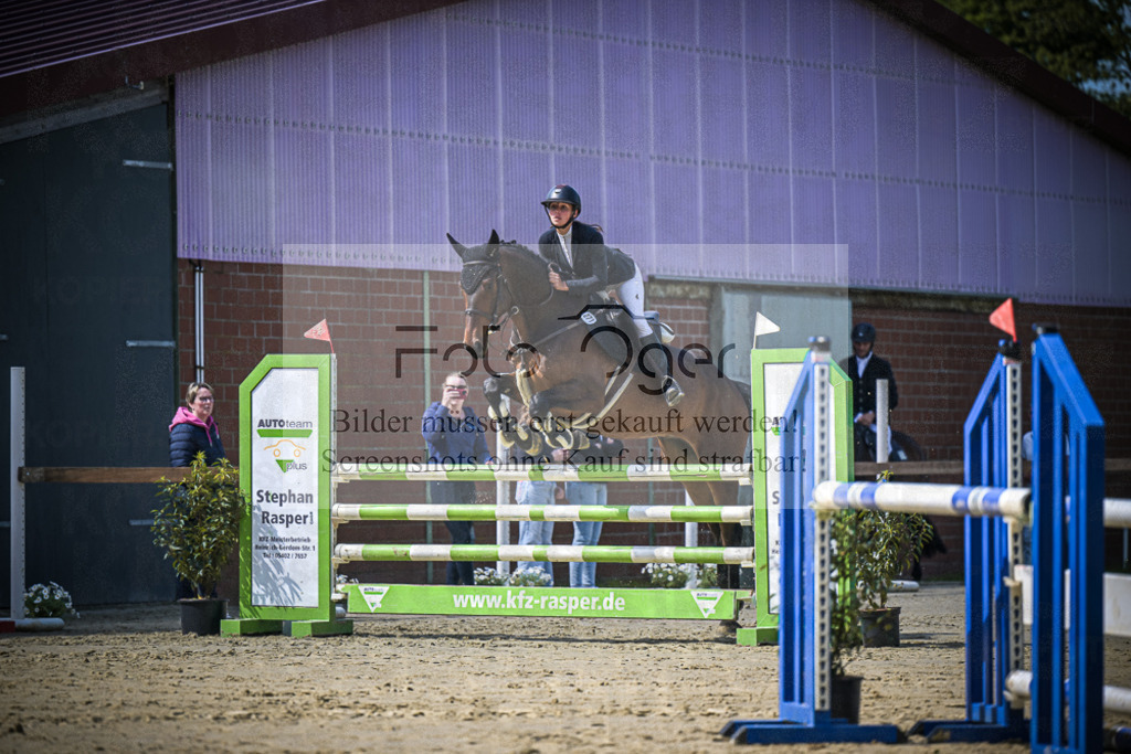 DOS_7805 | Entdecke hochwertige Reitturnierfotos von Foto Oger. Professionell, emotional und authentisch – jetzt Lieblingsmomente im Shop bestellen.Deutschlandweite Turnierfotografie. - Realisiert mit Pictrs.com