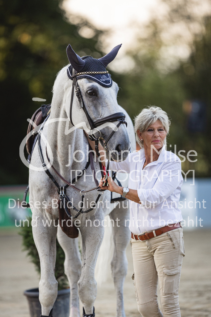 230826_Delbrueck_S1-Spr-991 | Deine schönsten Turniermomente als professionelle Fotos! Entdecke hochwertige Pferdesport-Fotografie im Online-Shop. Jetzt Fotos finden & bestellen!