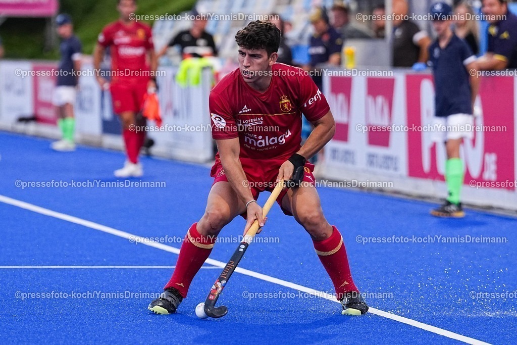 xydrx10082505012 | 10.08.2025, xydrx, Herren EuroHockey Championship 2025, Gruppenphase, Gruppe A, Spanien - Österreich, Sparkassenpark Mönchengladbach: Jordi Bonastre (ESP #5)