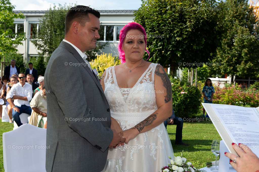 KERSTINFREDYHOCHZEIT_260822_107 | bilder, linz, photo, foto, fussball, sport, fotolui, bundesliga