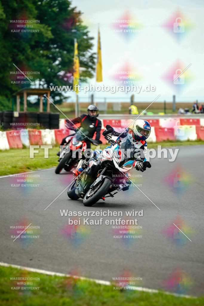 VBK-4181 | Hier findet Ihr Bilder von Touristenfahrten auf der Nürburgring Nordschleife oder von anderen Veranstaltungen die ich besucht habe. Viel Spass beim Durch Schauen 