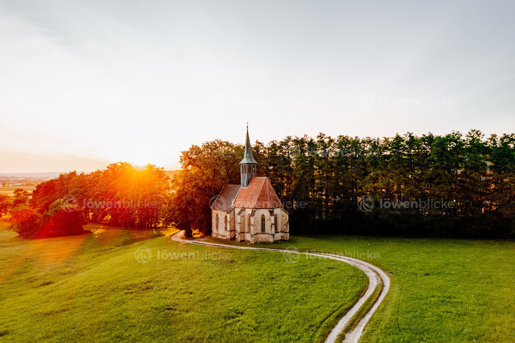 Die Hürbelsbach Kapelle in der Abendröte | löwenblicke | shop