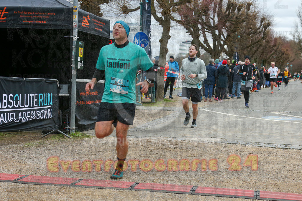 231231_1156_EX1_4608 | Sportfotografie im Rhein-Sieg Kreis, Köln, Bonn, NRW, Rheinland Pfalz, Hessen, etc. Unser Tätigkeitsfeld umfasst den Laufsport vom Volkslauf über den Marathon, Duathlon, Triathon bis zum Ultralauf wie Kölnpfad Ultra oder Schindertrail.