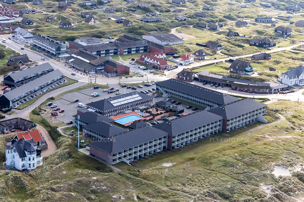 Aerial view: Bathing/beach in the dunes on the west beach of the North Sea in Fanø in Fanø in the state South Denmark, Denmark.Photo: IMG_118605.jpg taken on 09/21/2019 by Werner Riehm/FLY-FOTO.comResolution of the original: 5472 x 3648 px