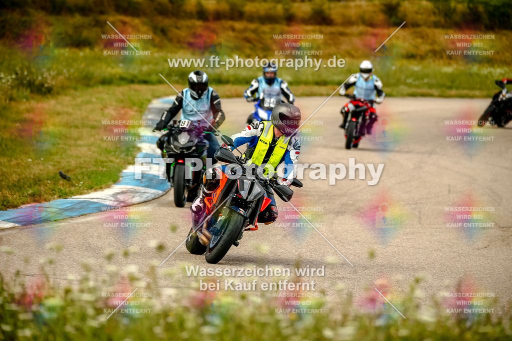 Chambley Juli-0849 | Hier findet Ihr Bilder von Touristenfahrten auf der Nürburgring Nordschleife oder von anderen Veranstaltungen die ich besucht habe. Viel Spass beim Durch Schauen 