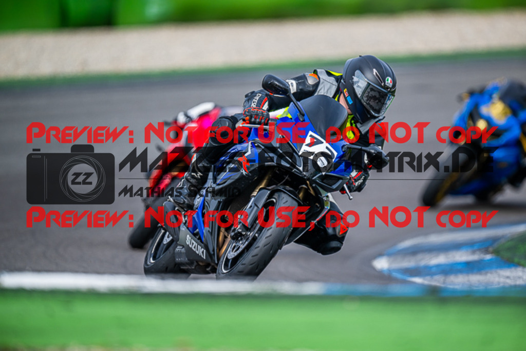 MaZZes_FotoMatrix_230410_4228 | INST