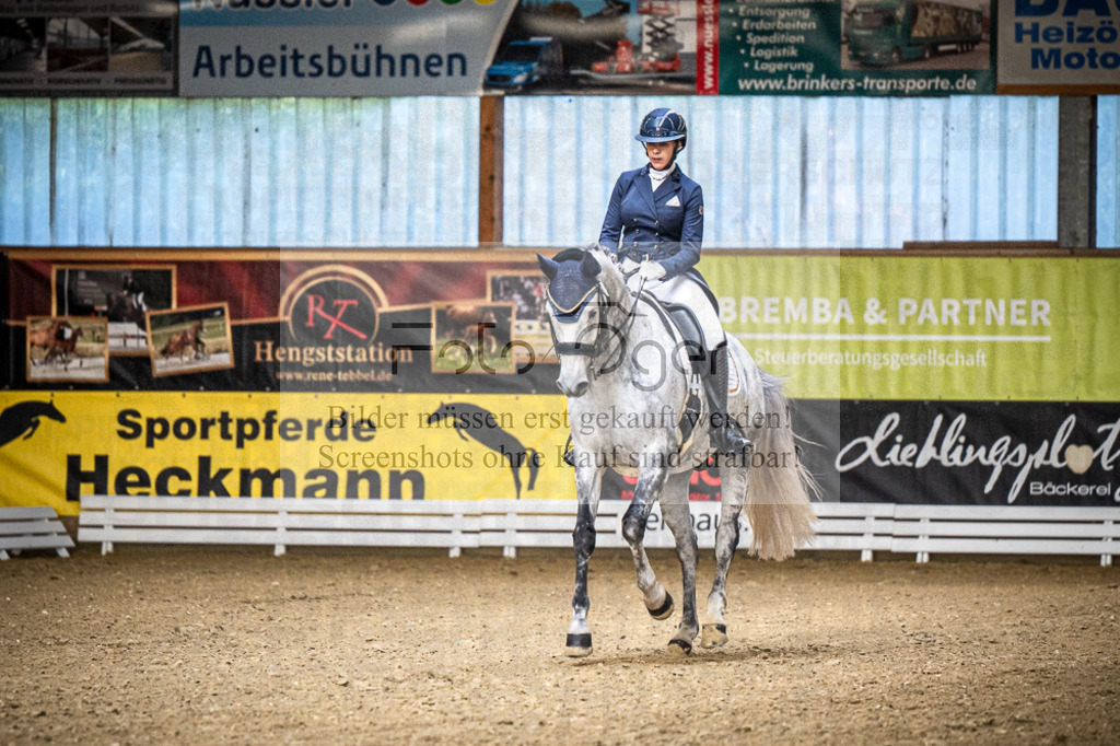 DOS_3097 | Entdecke hochwertige Reitturnierfotos von Foto Oger. Professionell, emotional und authentisch – jetzt Lieblingsmomente im Shop bestellen.Deutschlandweite Turnierfotografie. - Realisiert mit Pictrs.com