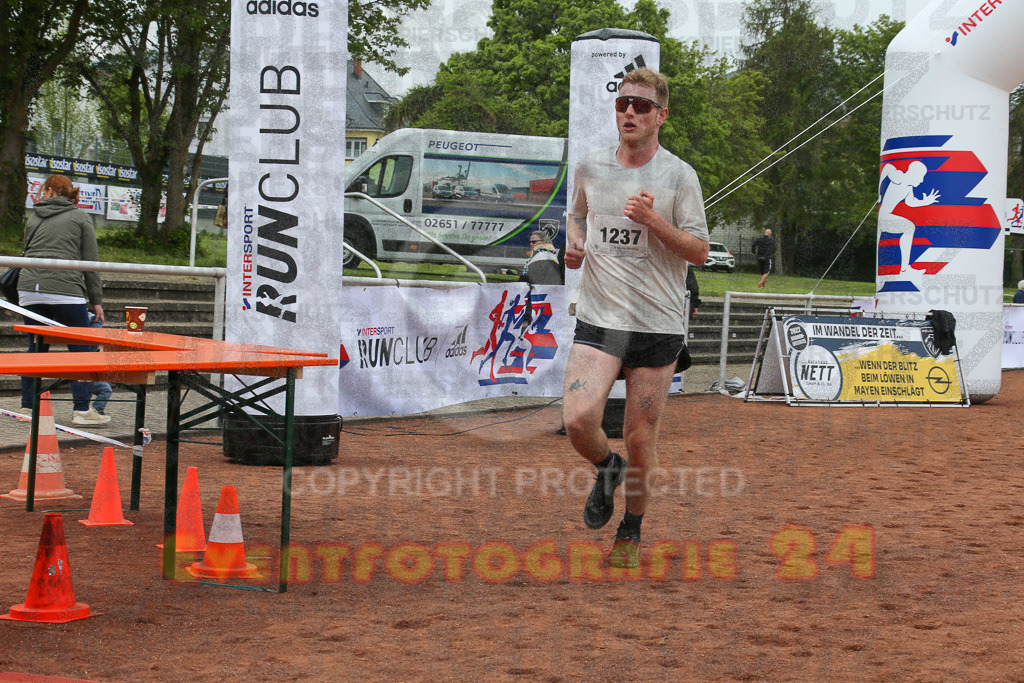 220501_1104_EX1_9649 | Sportfotografie im Rhein-Sieg Kreis, Köln, Bonn, NRW, Rheinland Pfalz, Hessen, etc. Unser Tätigkeitsfeld umfasst den Laufsport vom Volkslauf über den Marathon, Duathlon, Triathon bis zum Ultralauf wie Kölnpfad Ultra oder Schindertrail.