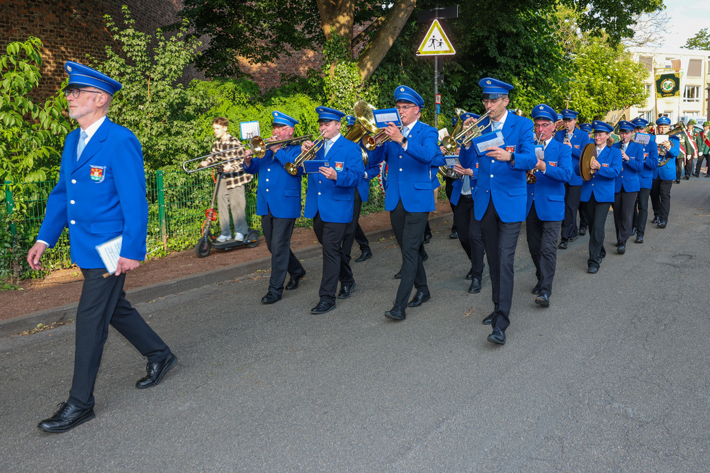 top-top.de-250530-056 | Foto, Video, Fotografie, Videografie, Fotobox, DJ, Discjockey, Musik, Musikbox, Veranstaltung, Photobooth, Amazon, Ebay, Buchtipp, Bestseller, Autor, Verlag, Buch, Wesel, Hamminkeln, NRW, Dinslaken, Rees, Drohne, Hochzeit, Party, Fotobox, Wesel, Fotograf