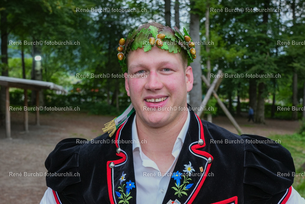 Pirmin | René Burch leidenschaftlicher Fotograf aus Kerns in Obwalden.  Hier finden sie Sport, Landschaft und Natur Fotografie.
 - Realisiert mit Pictrs.com