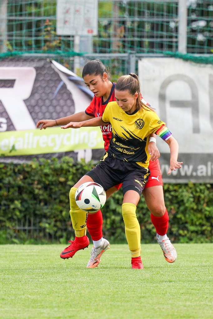 Fußball I FRAUEN I Saison 2025-2026 I Freundschaftsspiel I SGM Ebnat-Waldhausen - 1FC Heidenheim 1846 2 I_250823_3914 | Fotopresso – Sportfotografie in Heidenheim & Umgebung. Professionelle Sportfotografie für unvergessliche Momente. Dynamische Action-Shots, emotionale Szenen & hochwertige Bilder. - Realisiert mit Pictrs.com