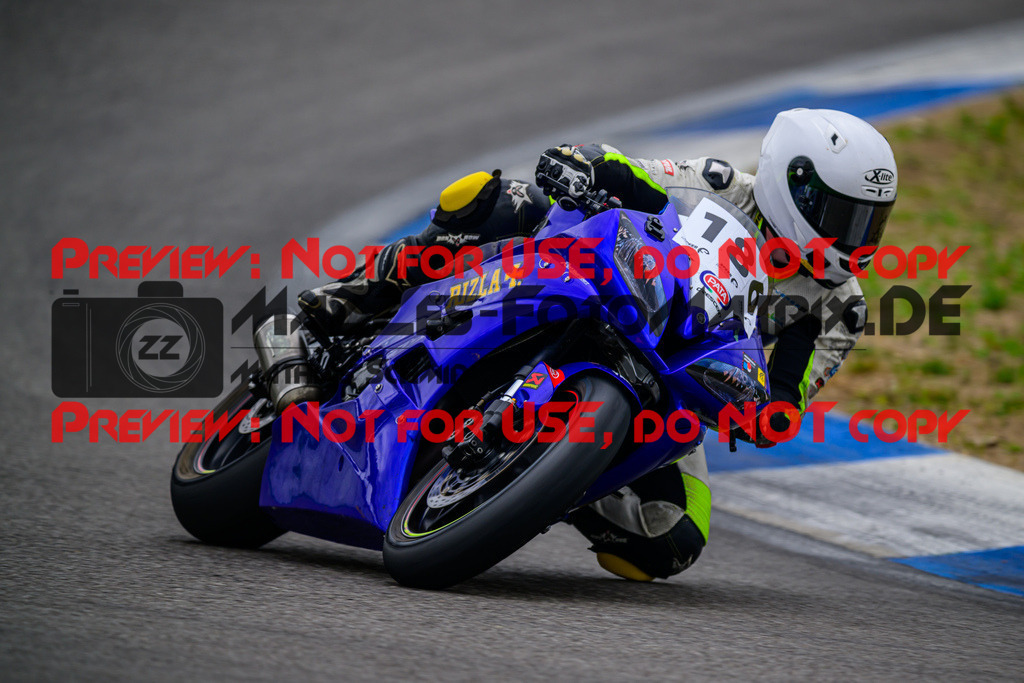 MaZZes_Fotomatrix_20250421_6007705_6040 | GELB