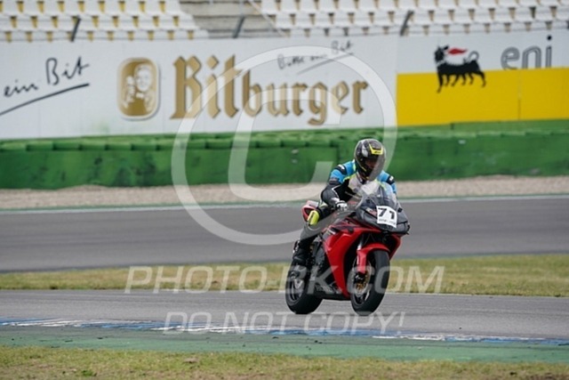 2022_07_01_PBK_12317 | Sportfotografie; SlowMotion; Video; Rennstrecke; Hafeneger; Speer; Racing; RSE; BMW; CBO; Trackday; Motorsportarena; Hockenheimring; Brno; Most; Barcelona; Valencia