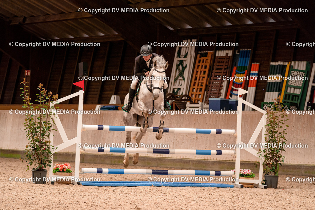 Springen Tag 1-542 | dv-media-shop - Realisiert mit Pictrs.com