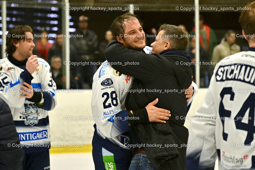 ESC Sparkasse Steindorf Meister 2025/26 | #28 Bacher Stefan ESC Steindorf, Headcoach ESC Steindorf Mayer Michael, ESC Sparkasse Steindorf Meister 2025/26, ESC Sparkasse Steindorf Meister 2025/26 am 08.03.2026 in Althofen (Stadthalle Althofen), Austria, (Photo by Bernd Stefan)