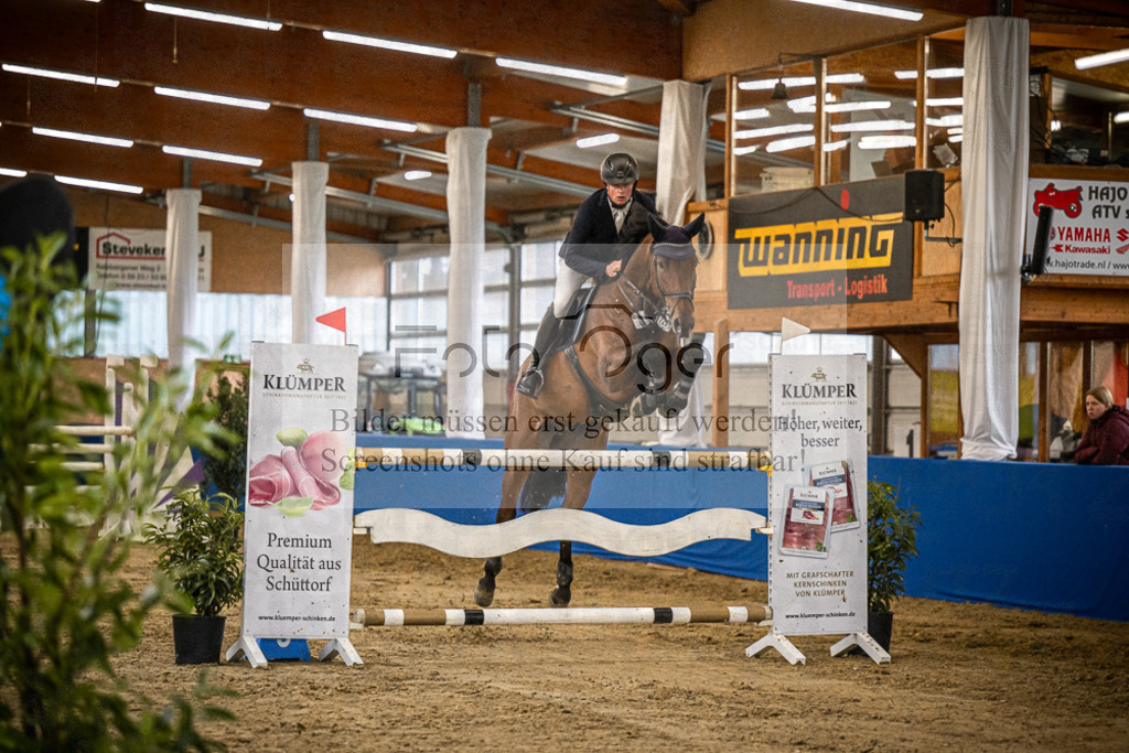 DOS_2164 | Entdecke hochwertige Reitturnierfotos von Foto Oger. Professionell, emotional und authentisch – jetzt Lieblingsmomente im Shop bestellen.Deutschlandweite Turnierfotografie. - Realisiert mit Pictrs.com