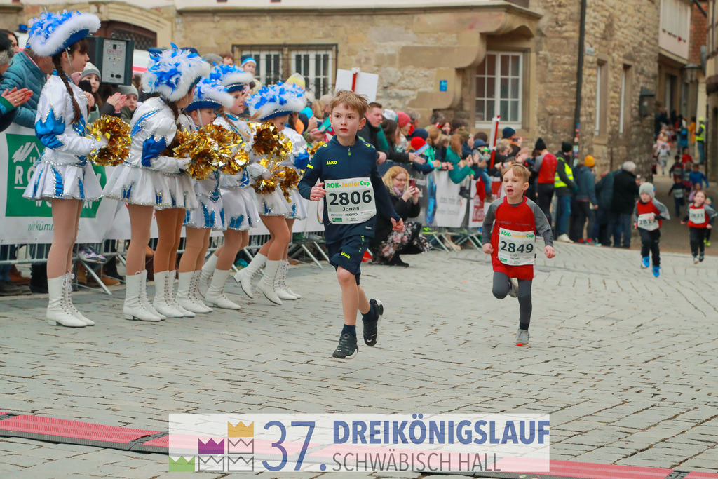 AOK JuniorCup 400m | 3Koenigslauf 2023 - Realisiert mit Pictrs.com