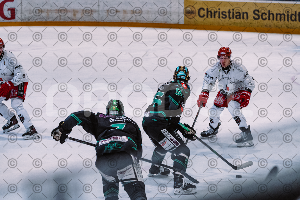 Alligators_vs_Hannover_PO_10_03_2026-19 | Höchstadt Alligators Fotogalerie: Eishockey-Action aus Franken. Professionelle Spielfotos, Portraits & Stadionbilder zum Download. Jetzt entdecken! - Realisiert mit Pictrs.com