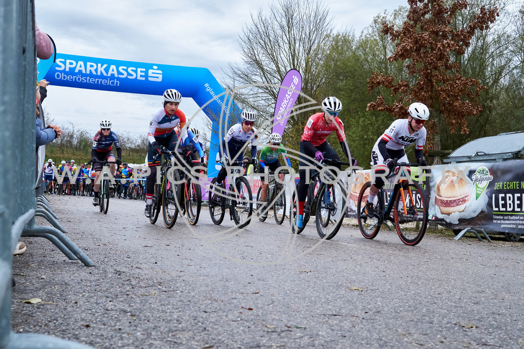 ..... | AUSTRIA, 24.11.24, 3.Radquerfeldein GP um das Sportzentrum Gunskirchen Image shows: Photo: Wapics / Michael Ring