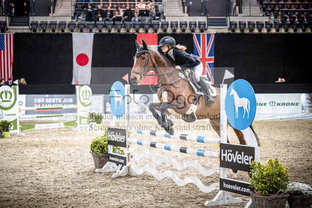 DOS_3368 | Entdecke hochwertige Reitturnierfotos von Foto Oger. Professionell, emotional und authentisch – jetzt Lieblingsmomente im Shop bestellen.Deutschlandweite Turnierfotografie. - Realisiert mit Pictrs.com