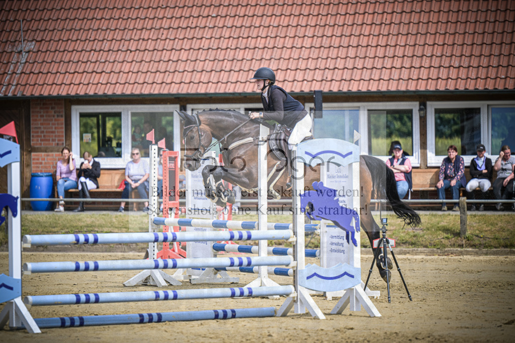 DOS_4744 | Entdecke hochwertige Reitturnierfotos von Foto Oger. Professionell, emotional und authentisch – jetzt Lieblingsmomente im Shop bestellen.Deutschlandweite Turnierfotografie. - Realisiert mit Pictrs.com