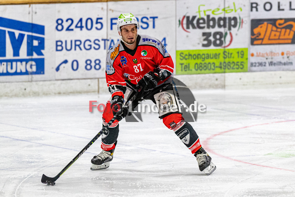 TSV Peißenberg Miners vs ERSC Amberg Wild Lions | Eishockey Bayernliga 2023/2024, TSV Peißenberg Miners vs ERSC Amberg Wild Lions,
Dominic KRABBAT (Miners 87) in Aktion,
2023-10-27 in Peißenberg (Eisstadion)
87 Dominic KRABBAT (Miners 87)
Copyright: WolfgangxLindner foto-lindner.de
