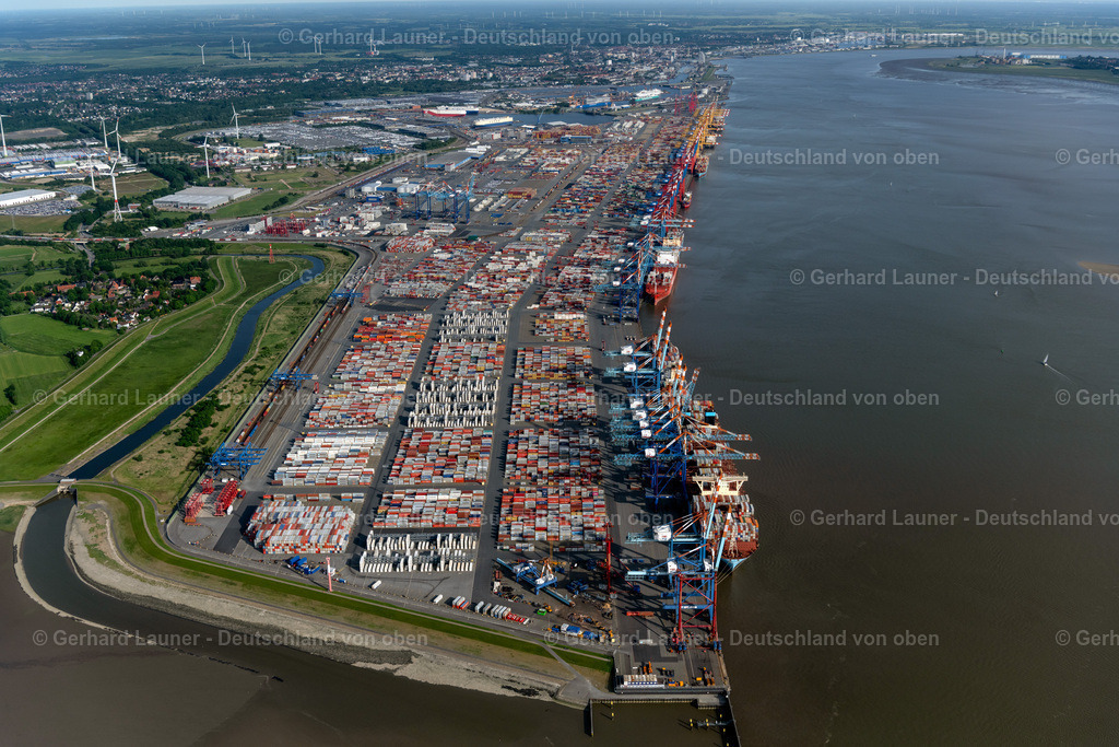 4030510 | BREMERHAVEN 01.06.2020 Containerterminal im Containerhafen des Überseehafen Am Nordhafen in Bremerhaven im Bundesland Bremen. // Container Terminal in the port of the international port Am Nordhafen in Bremerhaven in the state Bremen. Foto: Gerhard Launer