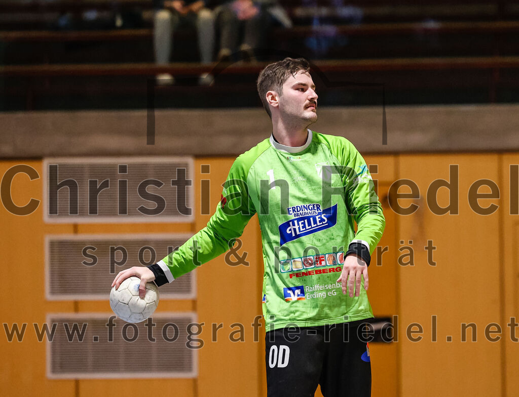 2024-10-20_087_SpVgg_Altenerding_II_gegen_TSV_Taufkirchen-Vils | Erding, Deutschland, 20.10.2024:Handball, Bezirksliga Männer Ost 2024 / 2025, 3. Spieltag, SpVgg Altenerding II gegen TSV Taufkirchen/Vils, Endergebnis: 15:20Torwart Otto Donaubauer (SpVgg Altenerding, #1)Foto: Christian Riedel / fotografie-riedel.net
