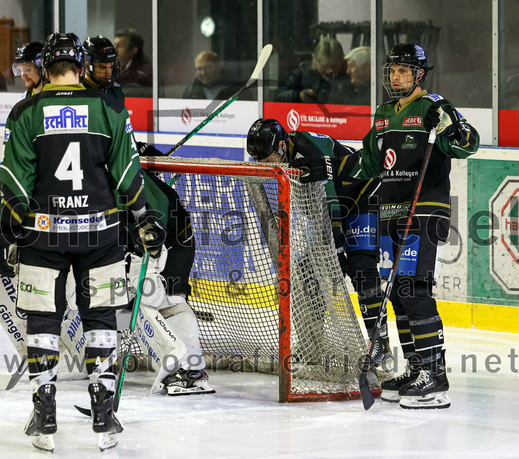 2023-01-06_004_TSV_Erding_gegen_ERV_Schweinfurt | Erding, Deutschland, 06.01.2023:
Eishockey, Bayernliga 2022 / 2023, 26. Spieltag, TSV Erding gegen ERV Schweinfurt, Endergebnis: 7:3

Foto: Christian Riedel / fotografie-riedel.net