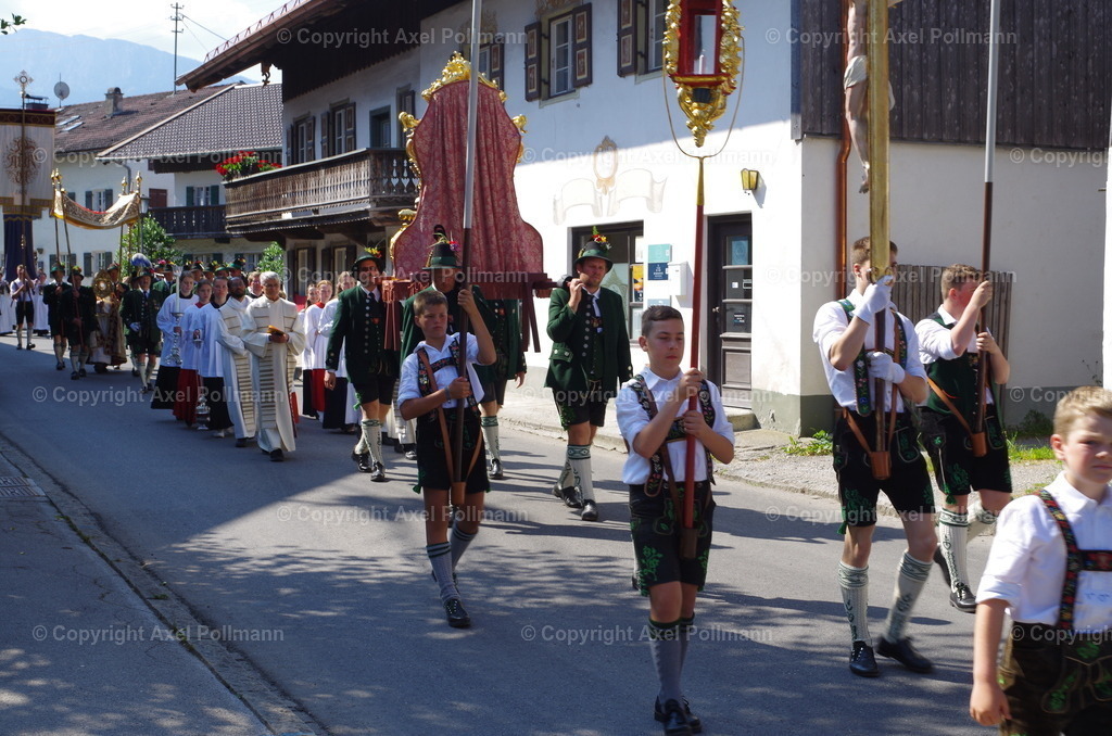 IMGP3778 | fotografiert von Axel PollmannLeonhardi Wallfahrt Benediktbeuern und Murnau, Fronleichnam, Fasching, Landschaft im Loisachtal und Benediktbeuern  - Realisiert mit Pictrs.com