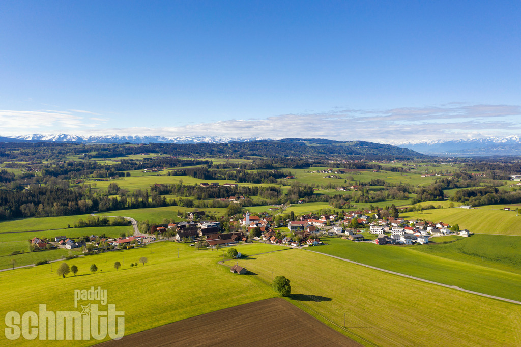 PS-Wohmbrechts-2026-01 | Entdecke die größte Bildgalerie der Region mit Fotografien aus dem Allgäu, der Bodenseeregion, Oberschwaben, dem Donautal und der Schwäbischen Alb. Landschaften, Luftaufnahmen und Reisefotografie als Wandbild und Fotokunst. - Realisiert mit Pictrs.com