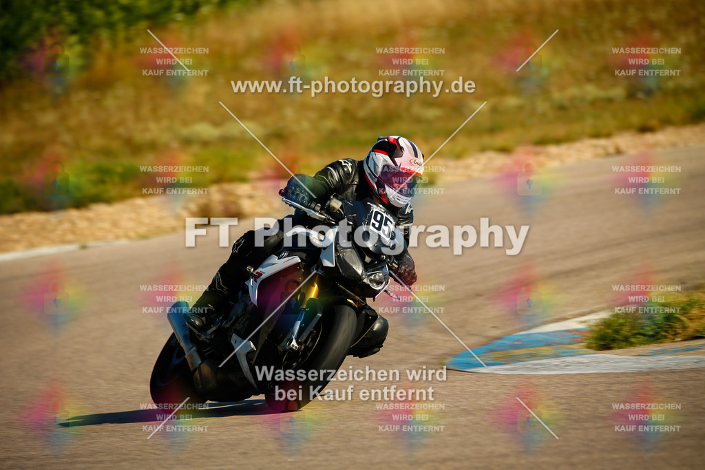 _MOT8455 | Hier findet Ihr Bilder von Touristenfahrten auf der Nürburgring Nordschleife oder von anderen Veranstaltungen die ich besucht habe. Viel Spass beim Durch Schauen 