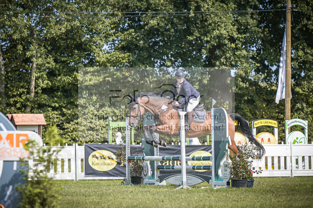 DOS_3175 | Entdecke hochwertige Reitturnierfotos von Foto Oger. Professionell, emotional und authentisch – jetzt Lieblingsmomente im Shop bestellen.Deutschlandweite Turnierfotografie. - Realisiert mit Pictrs.com