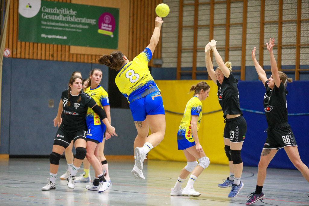 SVN_TvVoerde_021124_007 | Bildergalerie von Sport-Ereignissen aber auch von weiteren spannenden Dingen - nicht nur vom Niederrhein. In Anlehnung an den bekannten Spruch von Hanns Dieter Hüsch heißt das Motto: "Niederrhein ist überall".  - Realisiert mit Pictrs.com