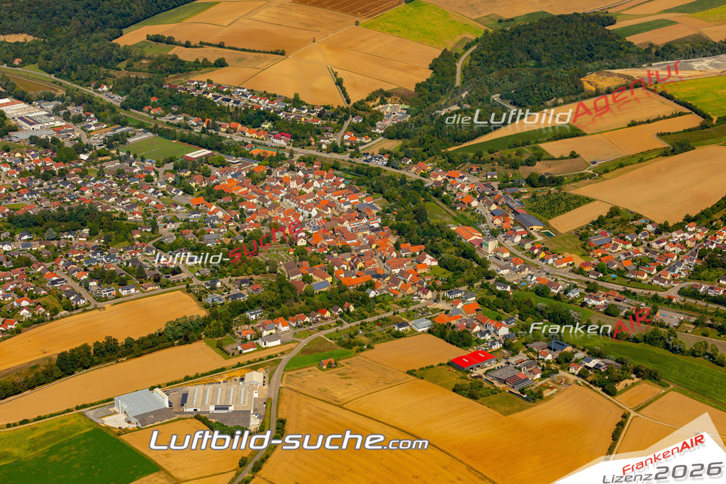 Das Luftbild zeigt : Richen Eppingen - Die Luftaufnahme wurde 2024 vom UL-Flugzeug aus erstellt ( keine Drohne ) - Hochauflösende Luftaufnahme - Für grossformatige Ausdrucke geeignet. Die Geschenkidee !Mit Lizenz und Bildrechte bestellbar