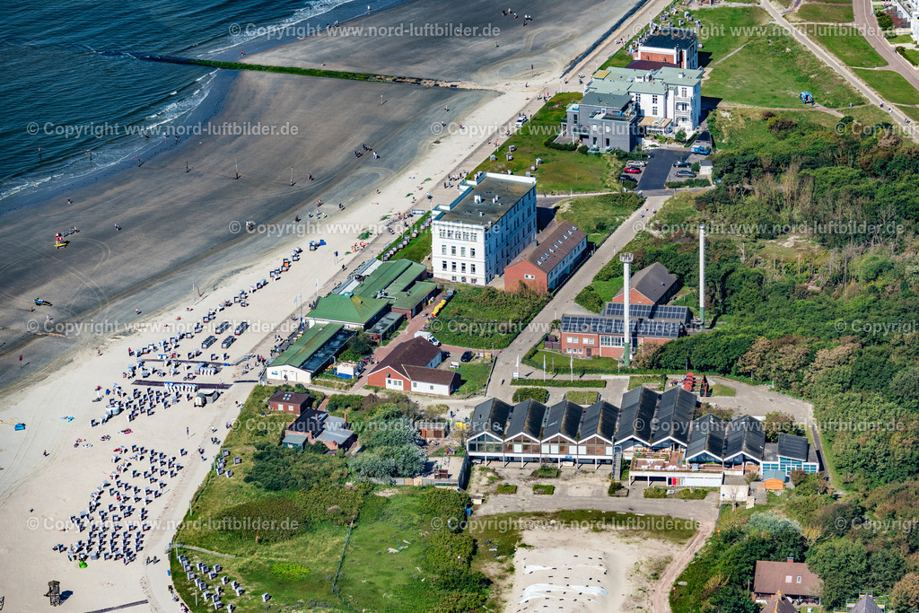 Norderney_Museum_Nordseeheilbad_Norderney_Weststrand_ELS_7141050923 | NORDERNEY 05.09.2023 Am Weststrand steht das " Bademuseum " von Norderney im Bundesland Niedersachsen, Deutschland. // On the western beach is the "Bath Museum" of Norderney in the state of Lower Saxony, Germany. Foto: Martin Elsen