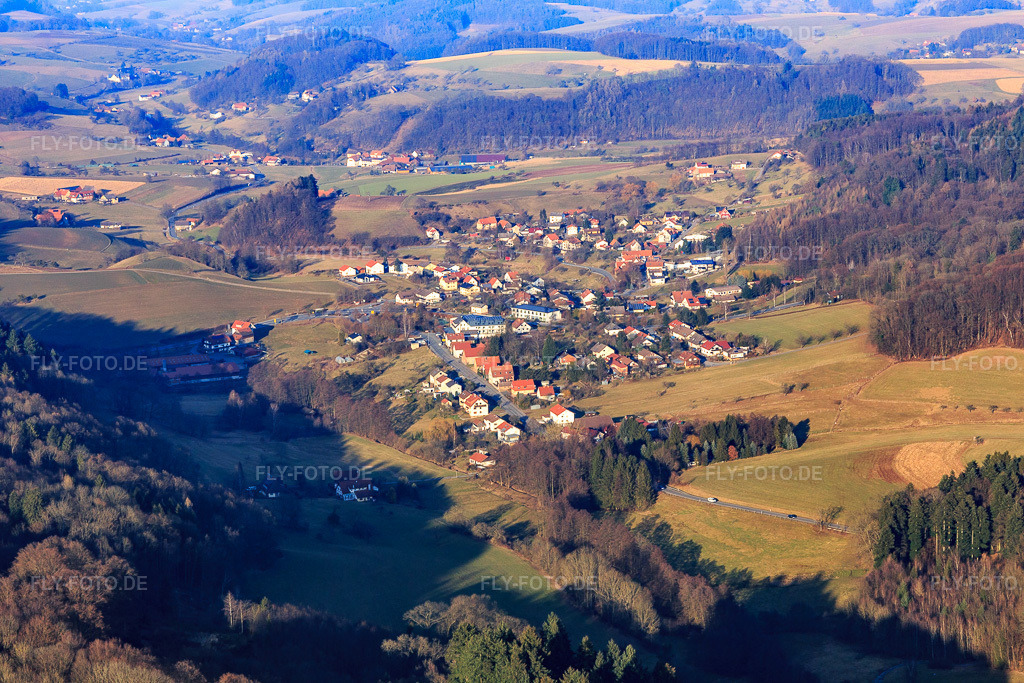 Luftbild: Ortsansicht von Süden im Ortsteil Weschnitz in Fürth im Bundesland Hessen in Deutschland. Foto: IMG_096666.jpg vom 14.02.2017 durch Werner Riehm/FLY-FOTO.de