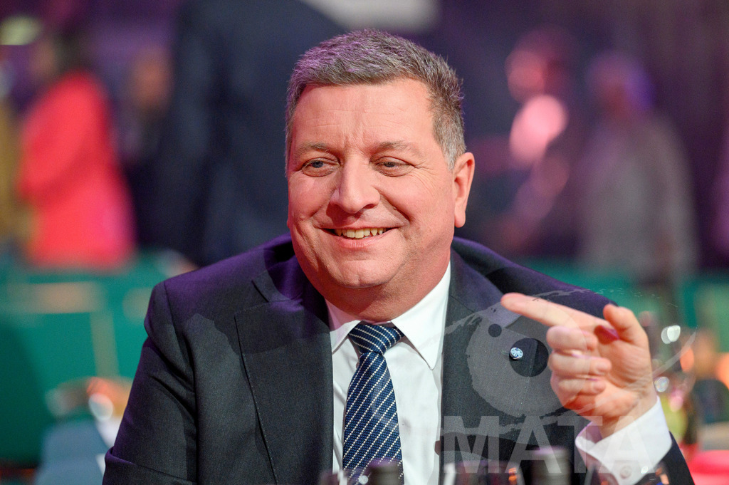 _DWI5970 | Christian Bernreiterbei '30 Jahre Sternstunden-Gala 2023' in der Frankenhalle. Nürnberg, 15.12.2023 - Realisiert mit Pictrs.com