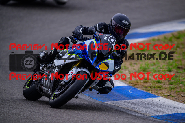 MaZZes_Fotomatrix_20250421_6007705_6533 | ROT