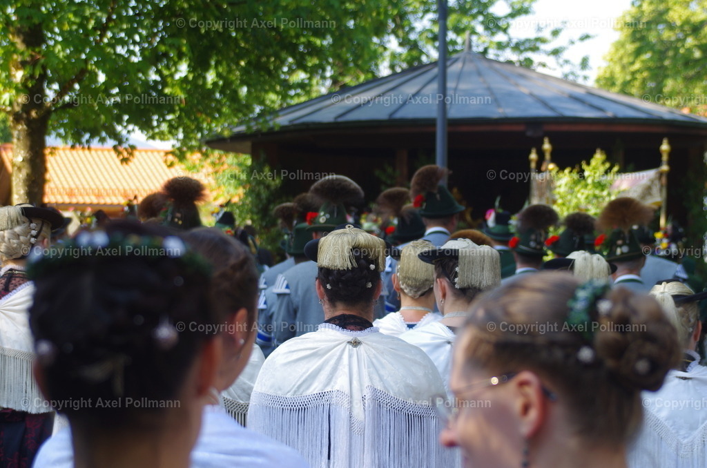 IMGP3098 | fotografiert von Axel PollmannLeonhardi Wallfahrt Benediktbeuern und Murnau, Fronleichnam, Fasching, Landschaft im Loisachtal und Benediktbeuern  - Realisiert mit Pictrs.com