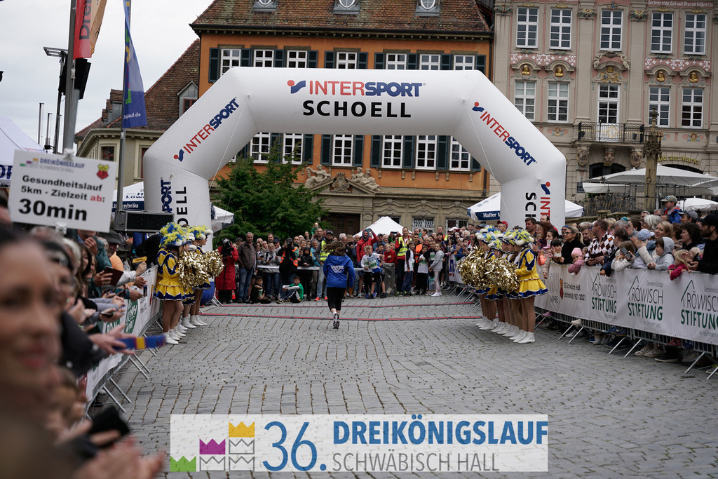 AOK Junior Cup 400m | 3Königslauf 2022 AOK Junior Cup 400m - Realisiert mit Pictrs.com