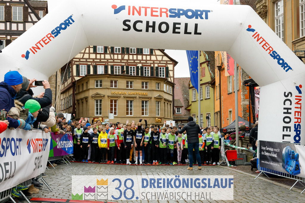 1700m Stadtwerke Jugendlauf | 3 Koenigslauf 2024 1700m Stadtwerke Jugendlauf - Realisiert mit Pictrs.com