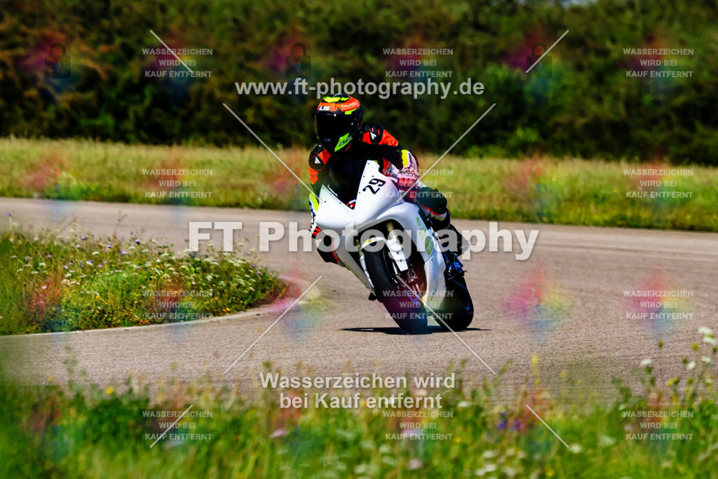 029-3390 | Hier findet Ihr Bilder von Touristenfahrten auf der Nürburgring Nordschleife oder von anderen Veranstaltungen die ich besucht habe. Viel Spass beim Durch Schauen 